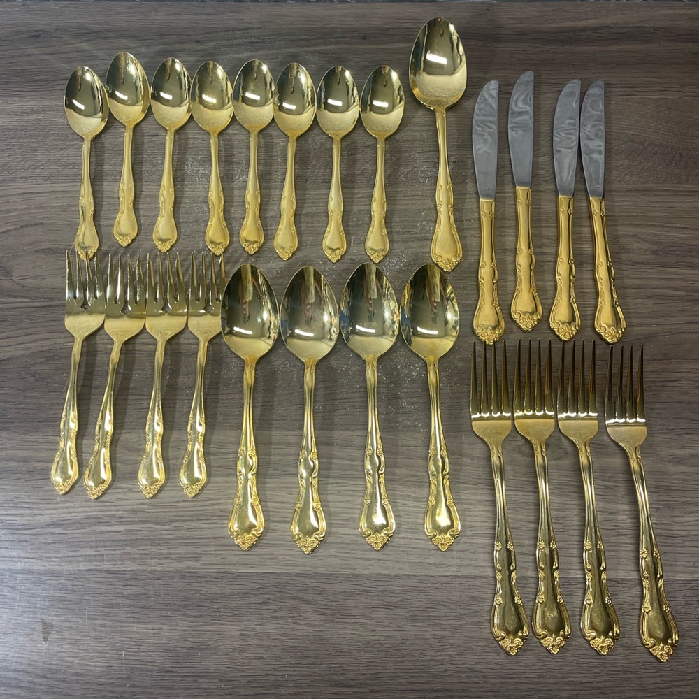 WESLEY FORGE gold electroplate WLF4 Gold Flowers Floral Set Of 25